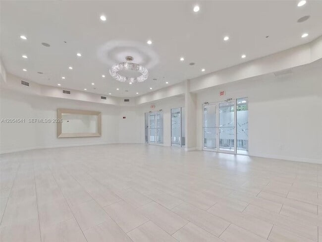 Building Photo - 10956 NW 73rd St