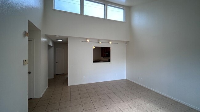 Building Photo - 2109 Sharon Way