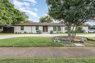 Building Photo - 5710 Forest Ln