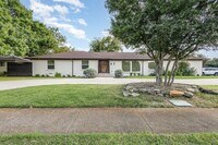 Building Photo - 5710 Forest Ln