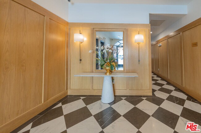 Building Photo - 124 W Colorado St