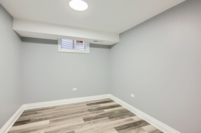 Building Photo - 14900 Evers St