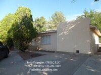 Building Photo - Spacious 4/2 close to NMSU
