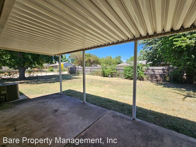 Building Photo - 3 br, 2 bath House - 1703 Village Drive