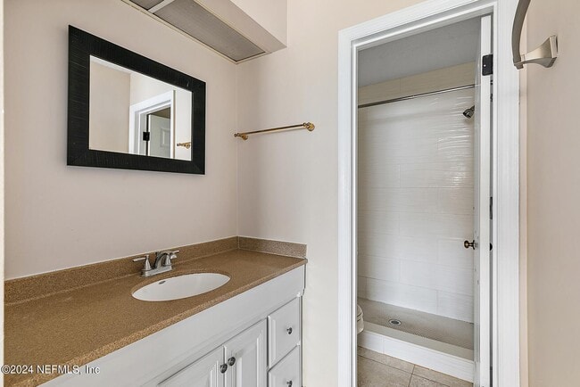 Building Photo - 1062 Sea Hawk Dr E