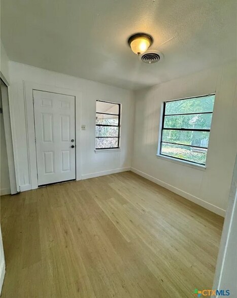 Building Photo - 1101 Hall Ave