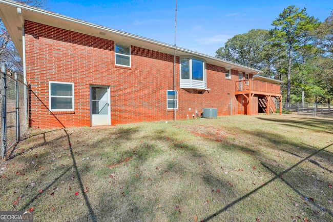 Building Photo - 334 Porter Rd