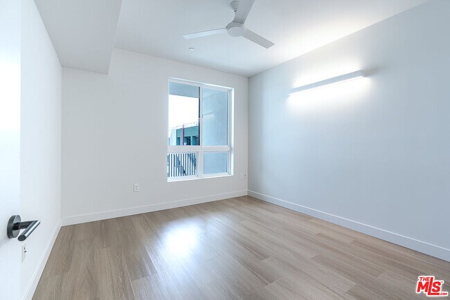 Building Photo - 10601 Washington Blvd