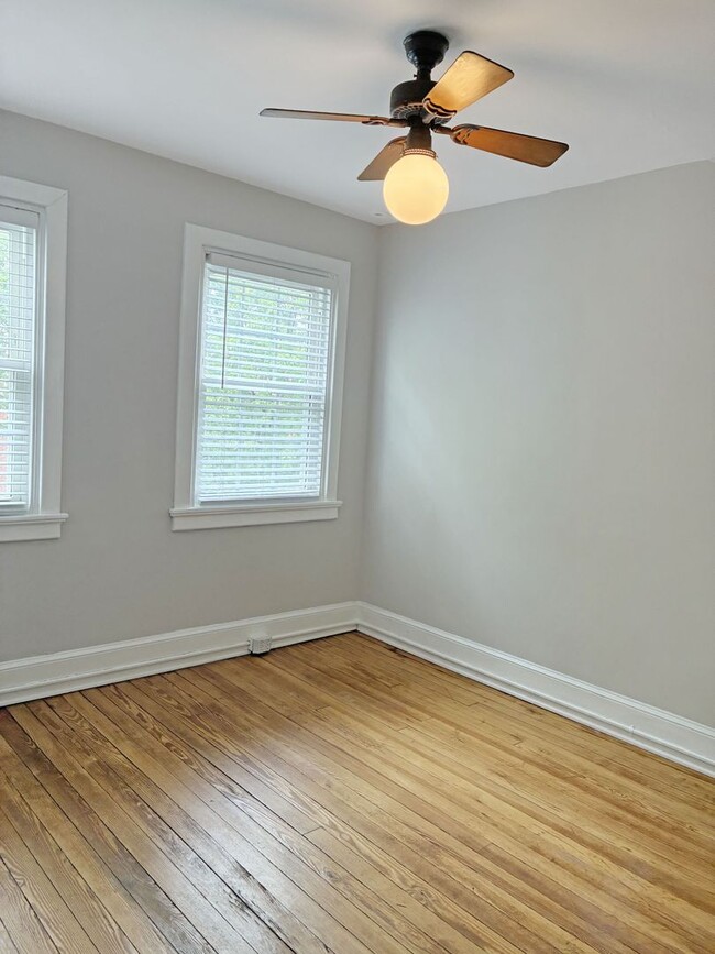 Building Photo - Two Bedroom Home in Scott's Addition