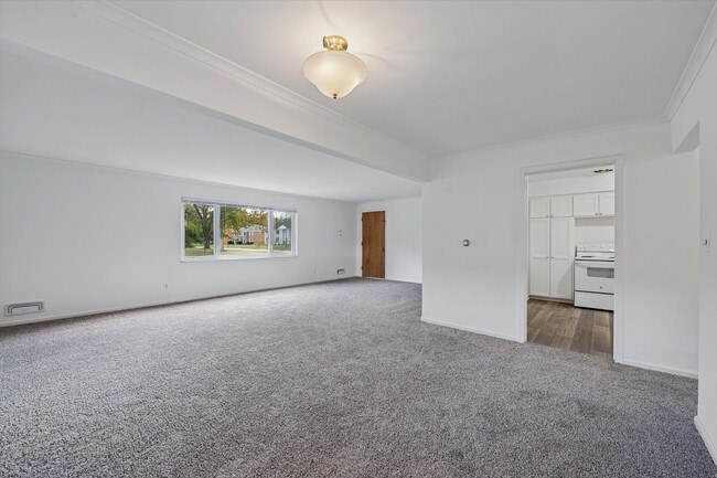 Building Photo - 2127 Collinway St