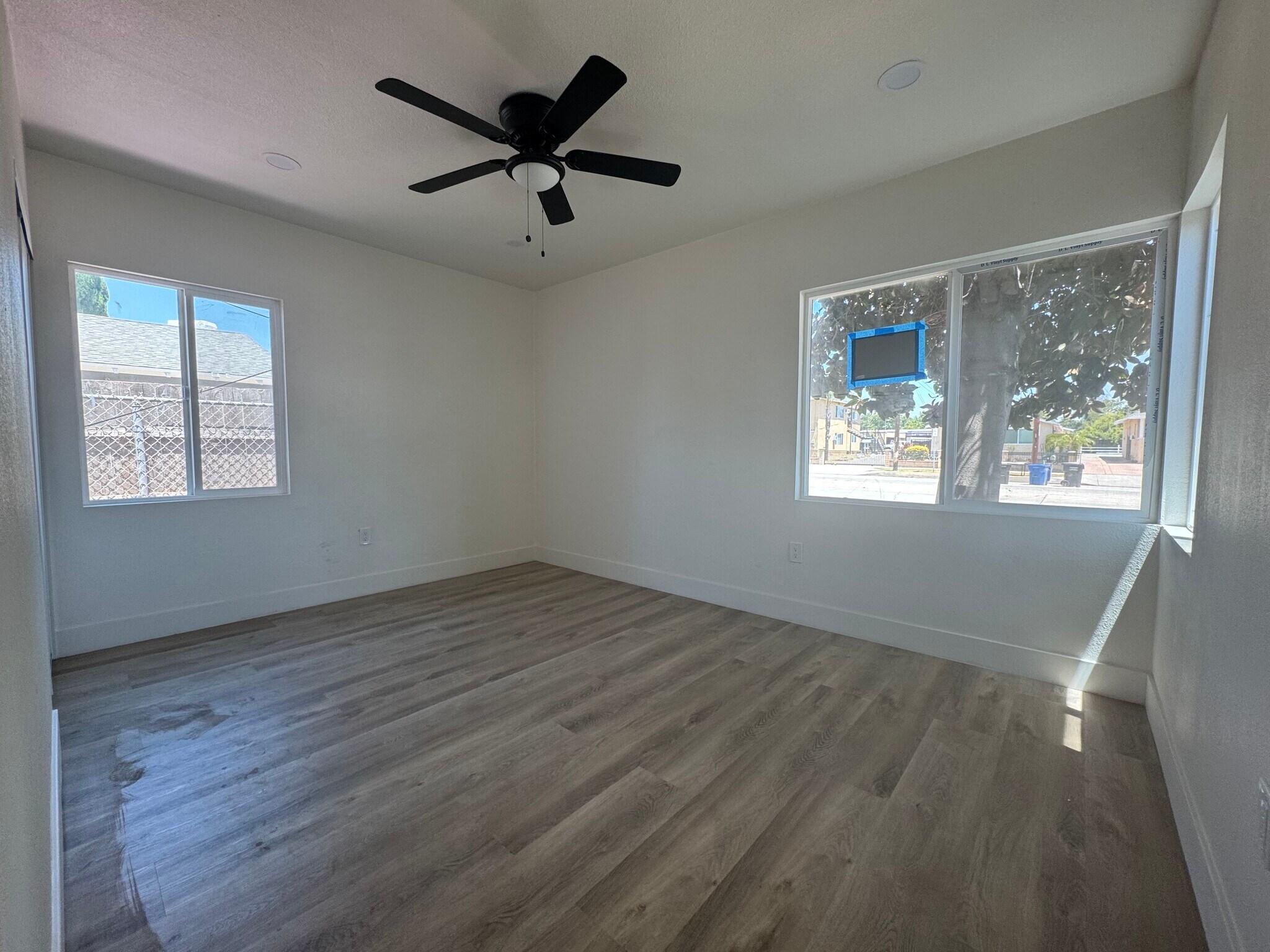 Building Photo - 775 S San Antonio Ave