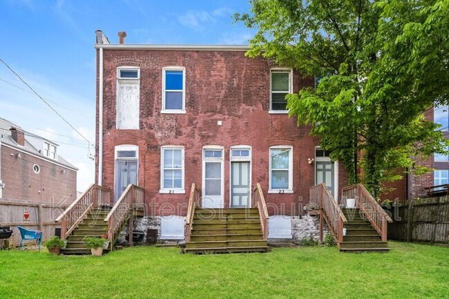 Building Photo - 2821 Henrietta St