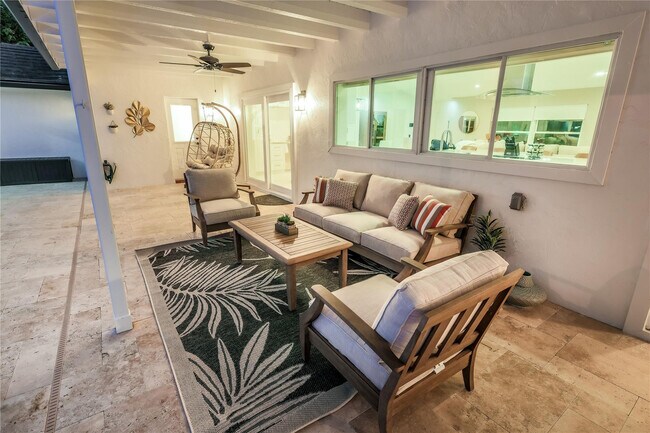 Building Photo - 3127 Sherwood Blvd