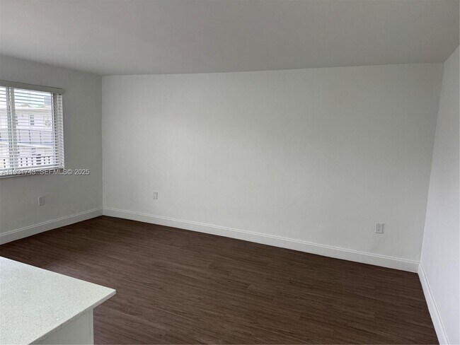 Building Photo - 6705 SW 44th St