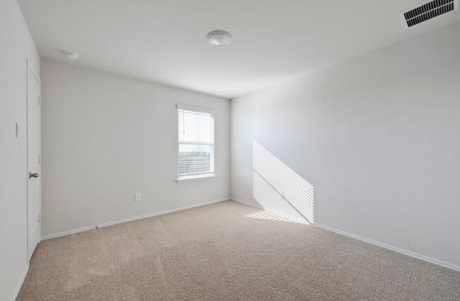 Building Photo - 229 Frogmore Lp