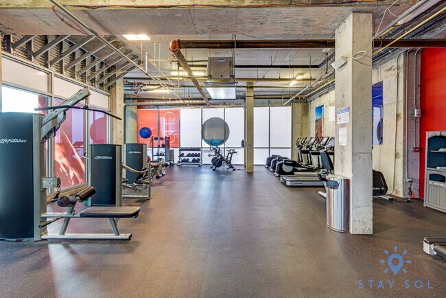 Building Photo - 777 N Ocean Dr
