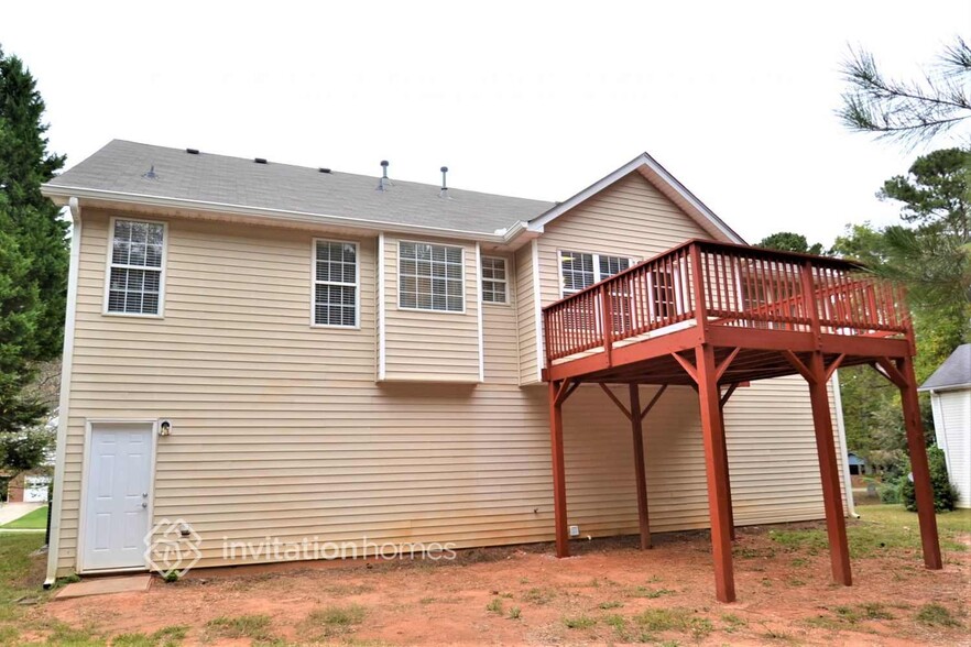 Building Photo - 3977 Lindley Dr