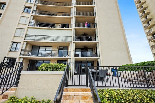Building Photo - 100 Ocean Trail Way