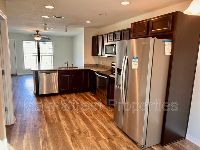 Building Photo - 10493 River Birch Dr