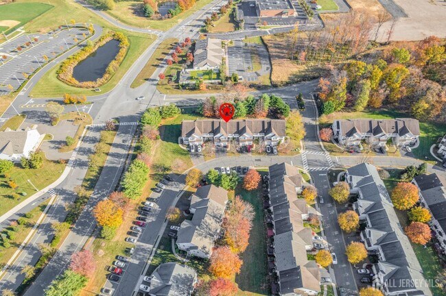 Building Photo - 356 Hawthorne Rd