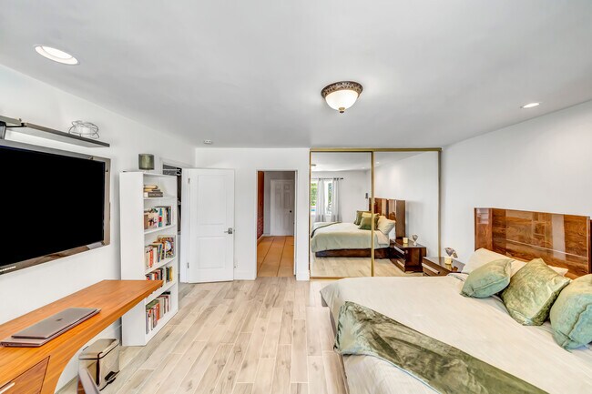 Building Photo - 22376 Algunas Rd