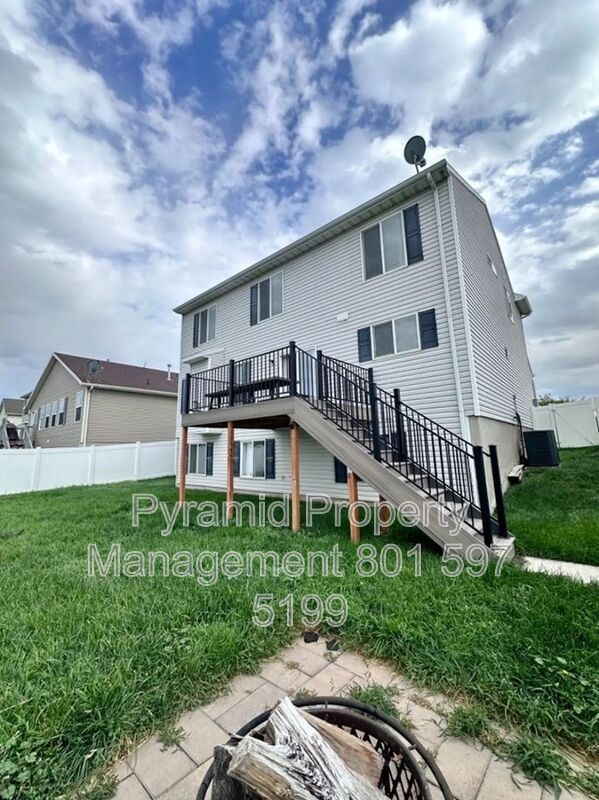 Building Photo - 2113 Hawthorne St