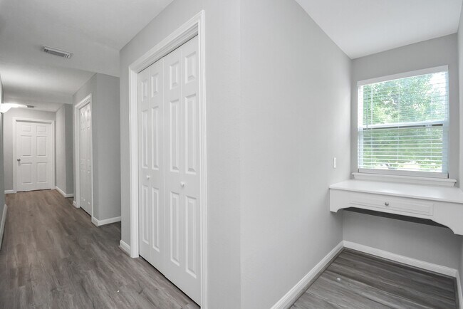 Building Photo - 12710 Barryknoll Ln