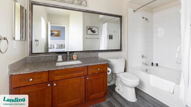 Building Photo - 901 Lakeside Cir