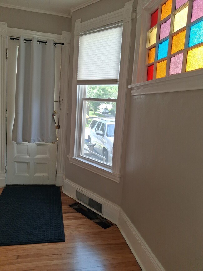 Building Photo - 509 Park Ave