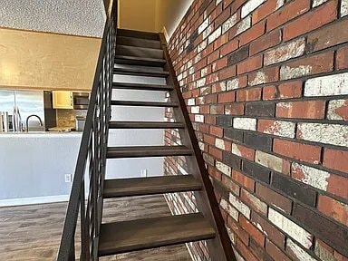 Building Photo - 1440 NE Paropa Ct