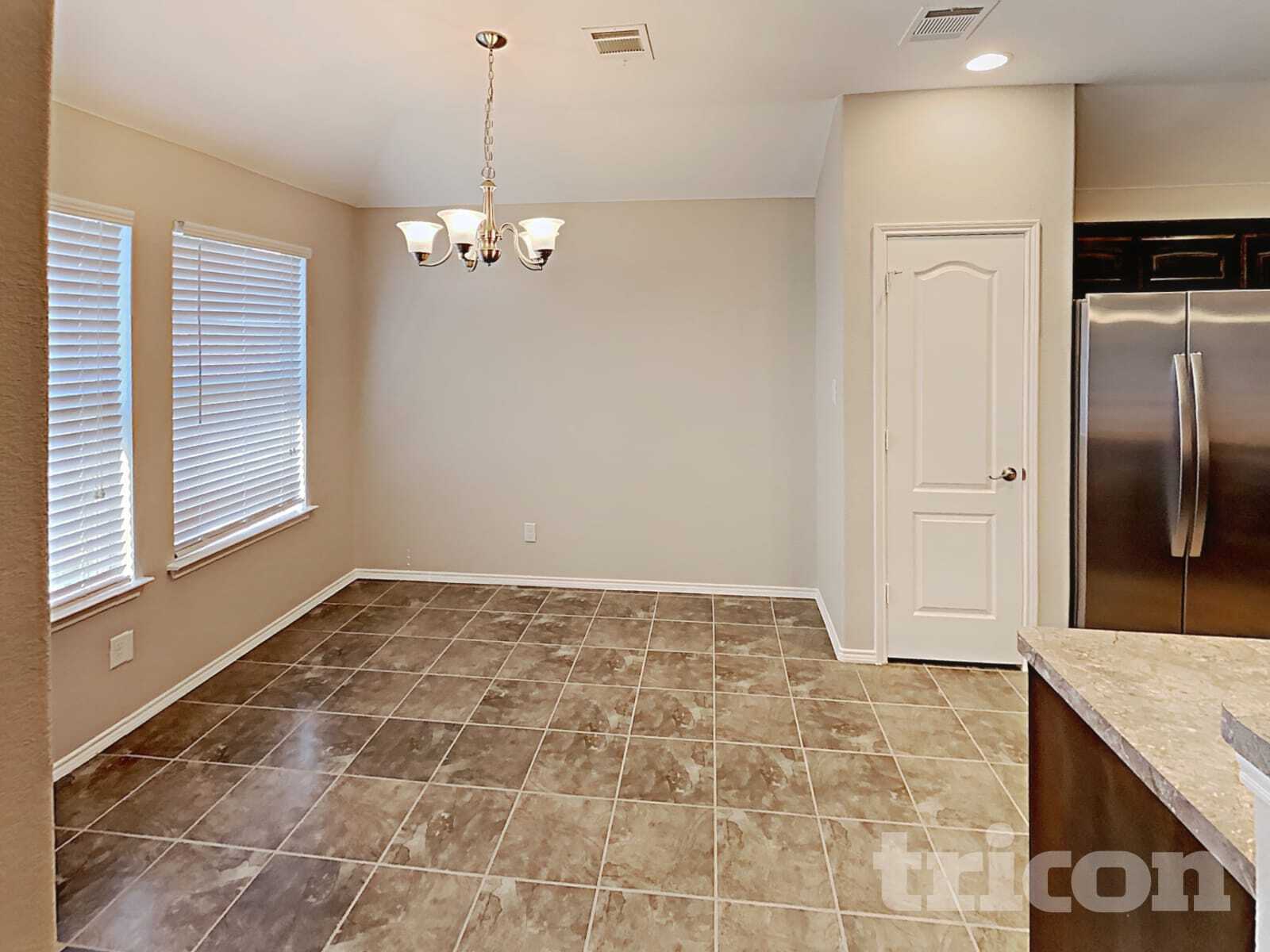 Building Photo - 525 Beechgrove Terrace