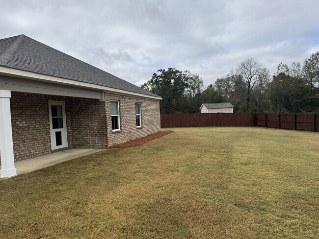 Building Photo - 424 Kohn Dr