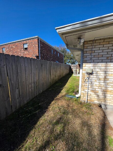 Building Photo - 9110 Morrison Rd