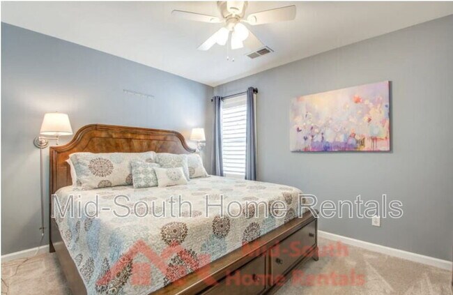 Building Photo - 1228 Island Pl E