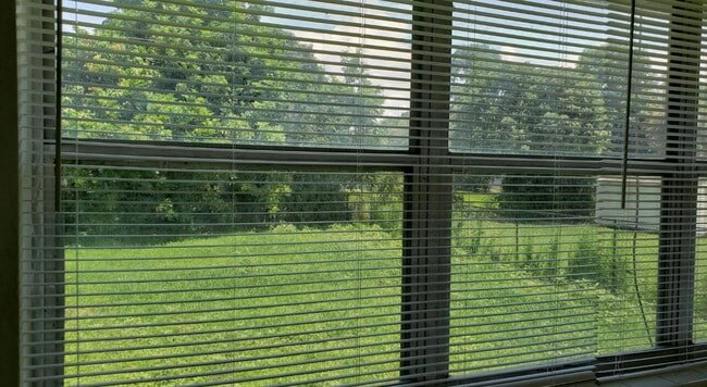 Building Photo - 170 NW 7th Ave