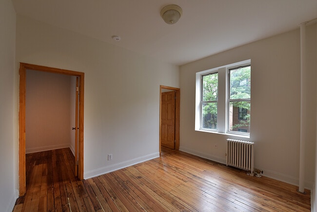 Interior Photo - 234-236 Thompson Street