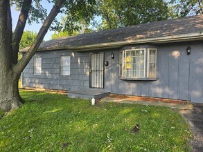 Building Photo - 22221 Willow Tree Ave