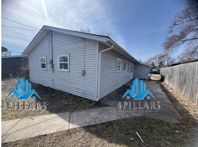 Building Photo - "Beautiful 3-Bedroom Home with Ample Storage in Hammond, IN!"