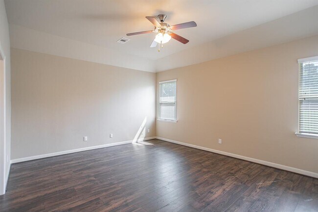Building Photo - 99 West Wading Pond Circle