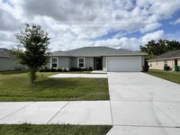 Building Photo - 177 SW Thornhill Dr