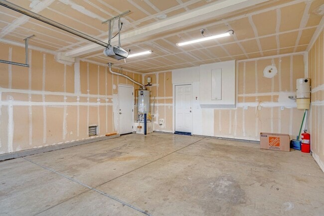 Building Photo - 8739 Whitehouse Rd