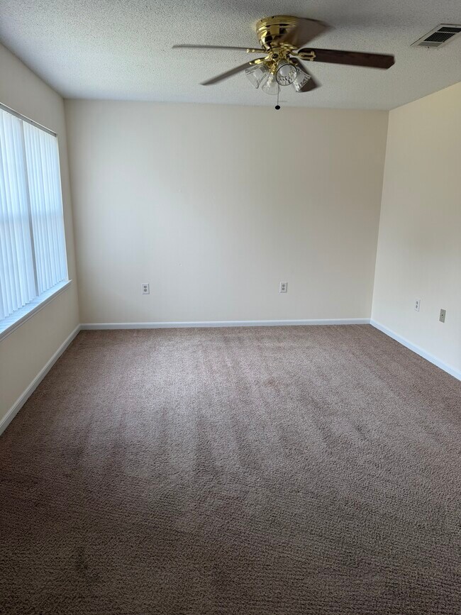 Building Photo - 31a 11th St