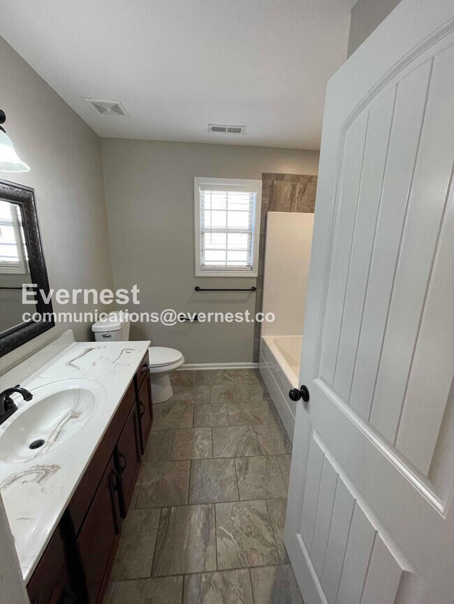 Building Photo - 3393 Wiser Dr