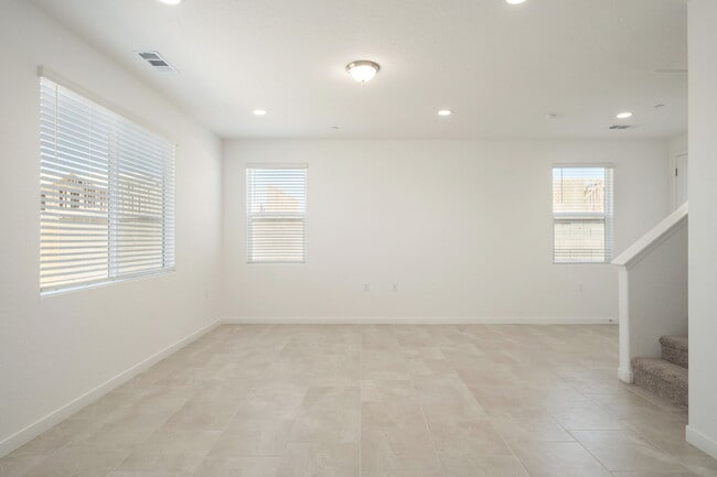 Building Photo - 2966 E Tierra Dr