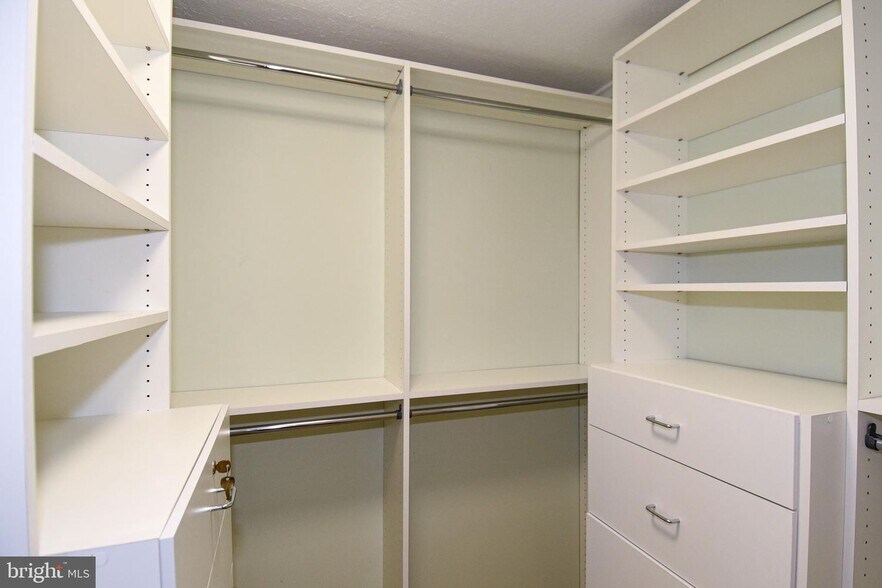 Building Photo - 4037 Broadwire Dr