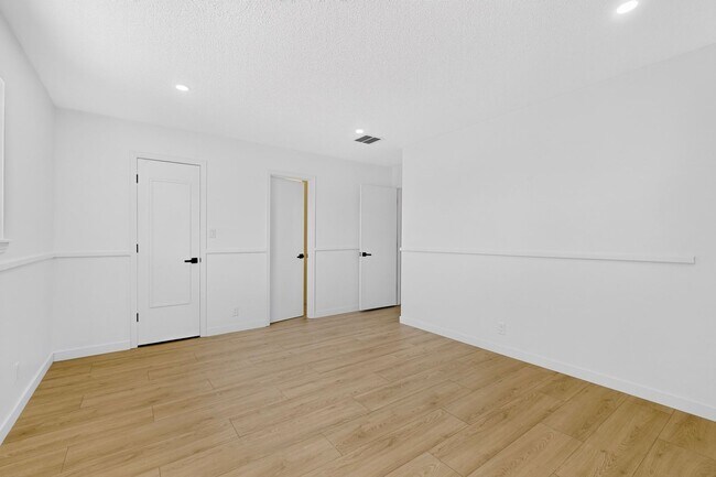 Building Photo - 824 Ortega Rd NW