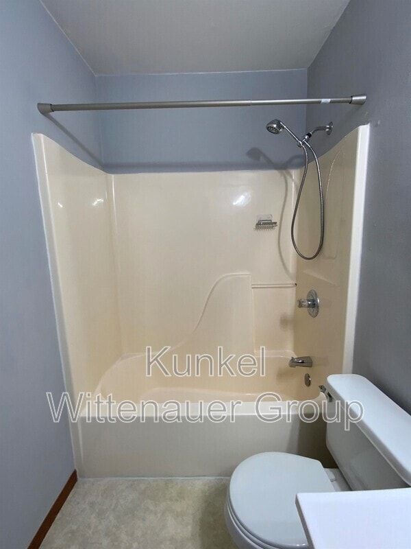 Building Photo - 285 Eagle Ridge