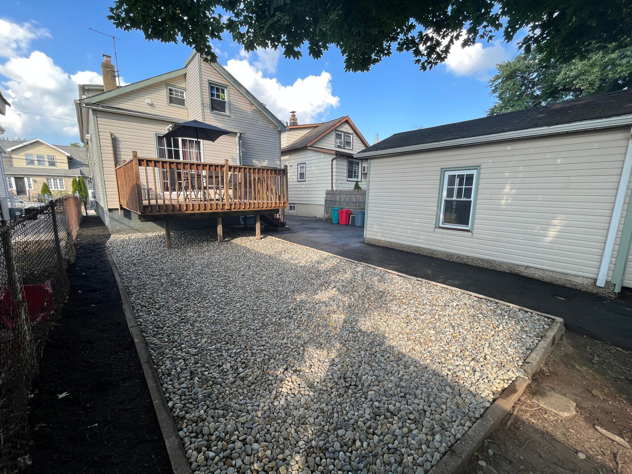 Building Photo - 1974 William St