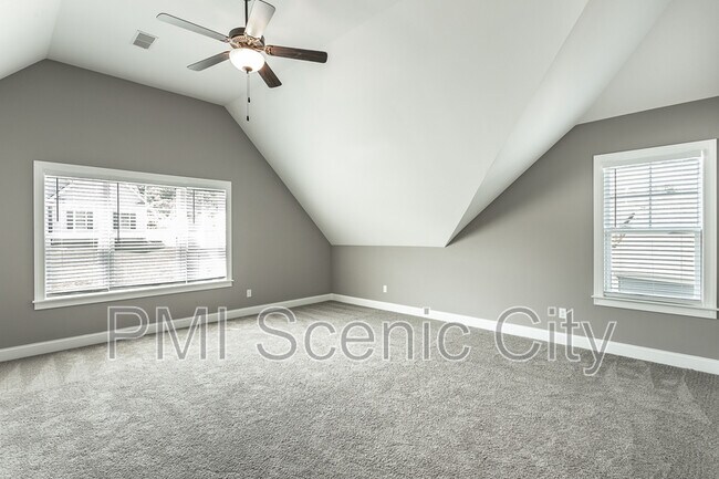 Building Photo - 7725 Peppertree Dr
