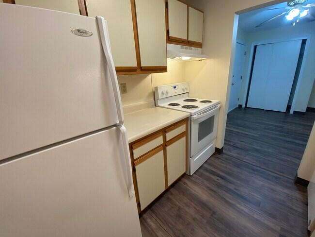 Building Photo - 143 Eastern Ave